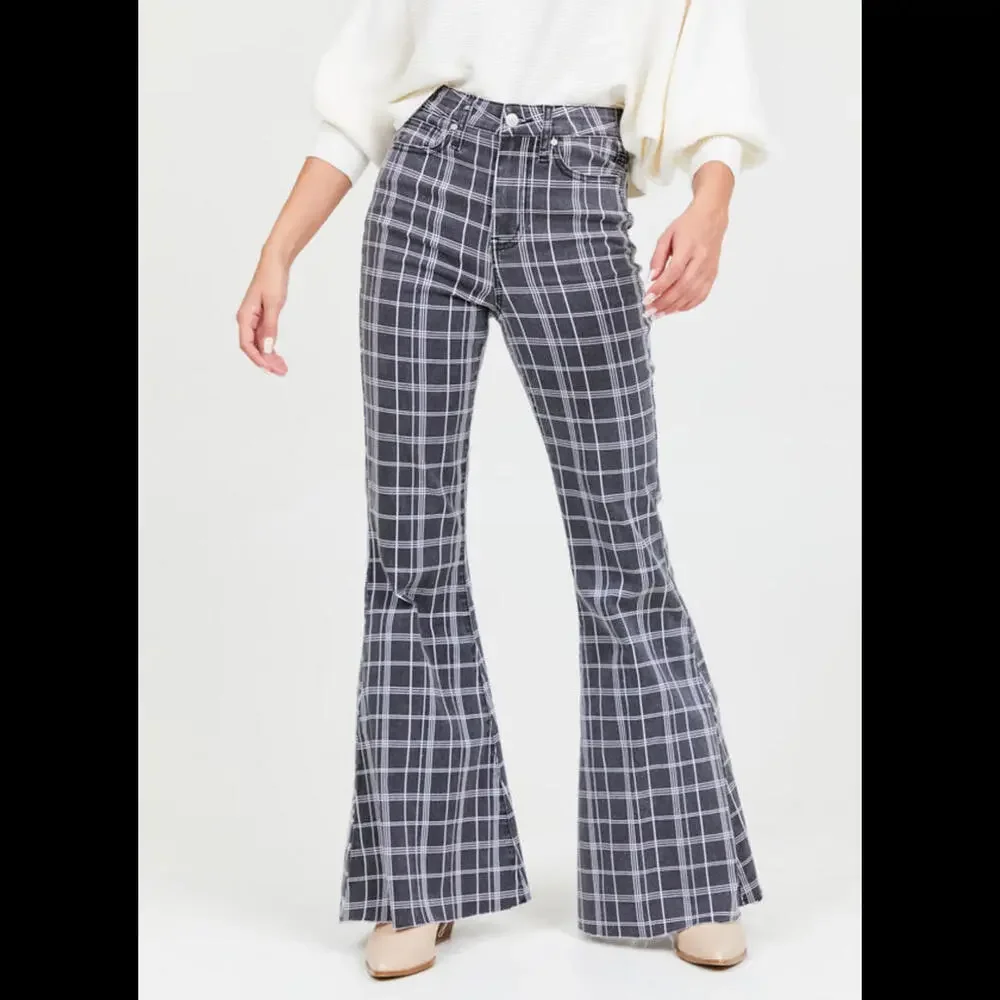 Chic Gray Plaid Flared Jeans - Picture 1 of 2